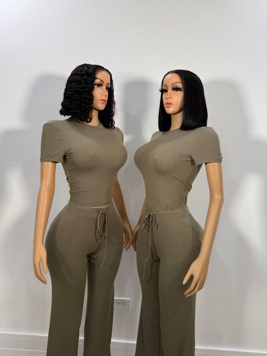 The icon lounge pants set